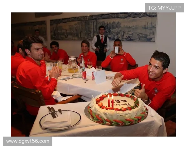 12月19日生日足球明星盘点,足坛传奇与现役球星共庆特别日子 12月19日生日足球明星盘点,足坛传奇与现役球星共庆特别日子