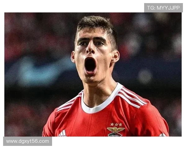 18岁足球天才崭露头角 突破性表现引发欧洲豪门争抢 18岁足球天才崭露头角 突破性表现引发欧洲豪门争抢