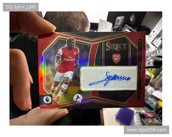 帕尼尼足球球星卡初始包全新系列揭幕,收藏价值与激动人心的球场瞬间并存 帕尼尼足球球星卡初始包全新系列揭幕,收藏价值与激动人心的球场瞬间并存