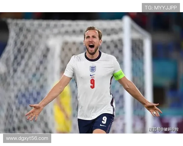英格兰足球明星的辉煌历程与绿茵场上的荣耀瞬间 英格兰足球明星的辉煌历程与绿茵场上的荣耀瞬间