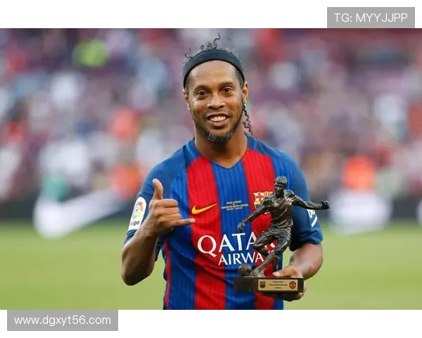 足球球星中的完美代表:技术与人格并重的传奇人物解析 足球球星中的完美代表:技术与人格并重的传奇人物解析